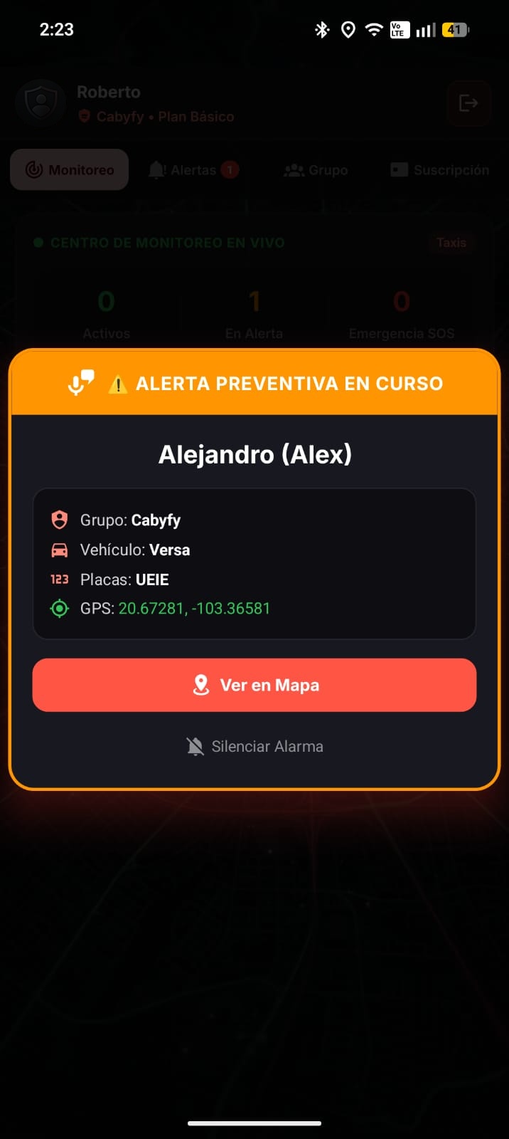 Monitoreo Satelital de Flota en Vivo con Alerta Activa